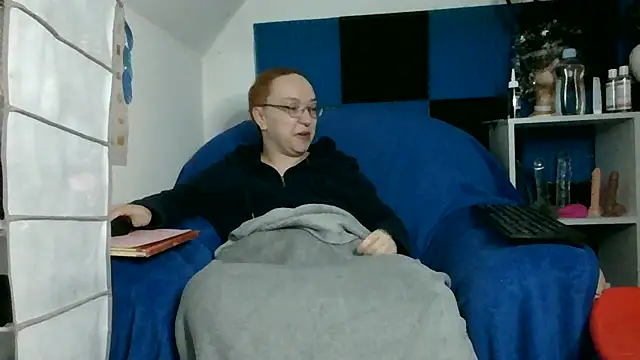Isabella Geney online show from March 2026 08:44:02 PM