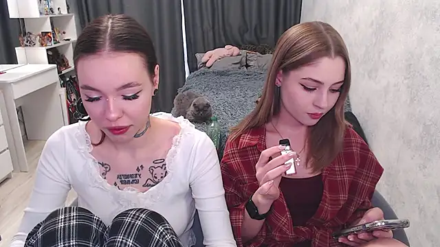 Tessa Walker online show from September 2025 09:57:01 AM