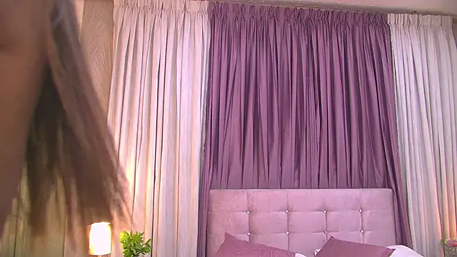 Lilly Peach22 online show from January 2025 06:10:01 PM