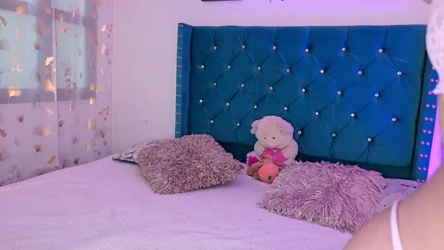 Lilly Peach22 online show from June 2026 03:59:02 AM