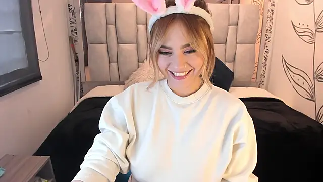 Snapshot of KataHot_ chatting on September 2025 08:12:01 PM KataHot online show from September 2025 08:12:01 PM