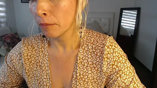 Snapshot of Ingridbergman chatting on February 2025 04:56:02 PM Ingridbergman online show from February 2025 04:56:02 PM