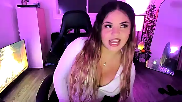 MelSaunders online show from November 2025 11:36:02 PM