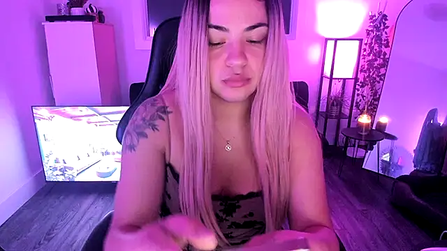 MelSaunders online show from November 2025 01:53:01 AM