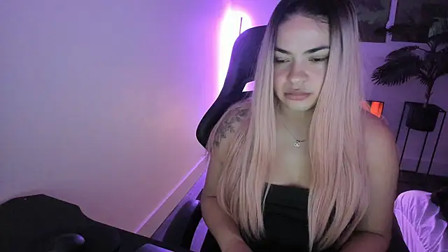 MelSaunders online show from December 2025 12:54:01 AM