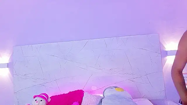 AbrilBrent online show from November 2025 08:20:02 PM