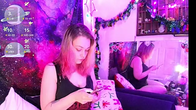 Snapshot of EverlyEster chatting on December 2024 05:03:01 AM EverlyEster online show from December 2024 05:03:01 AM