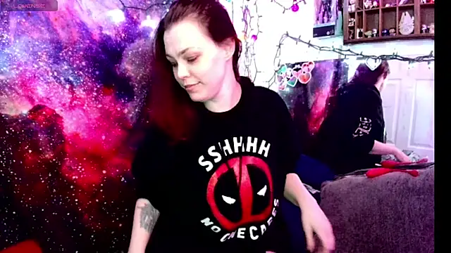 Snapshot of EverlyEster chatting on January 2025 06:59:02 AM EverlyEster online show from January 2025 06:59:02 AM