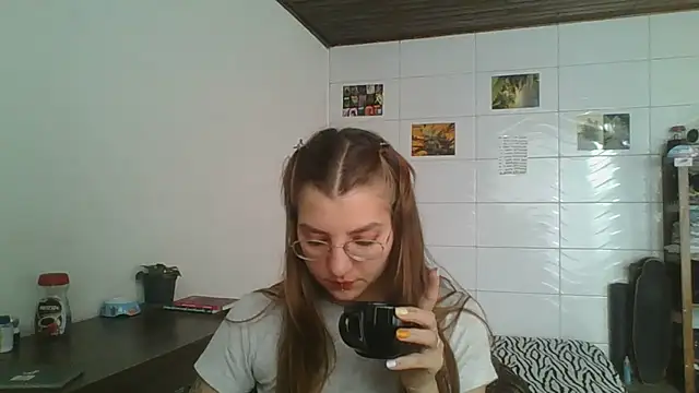 SweetyBabyDemon online show from November 2025 01:45:02 PM