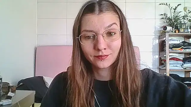 Snapshot of SweetyBabyDemon chatting on October 2025 02:07:01 PM SweetyBabyDemon online show from October 2025 02:07:01 PM
