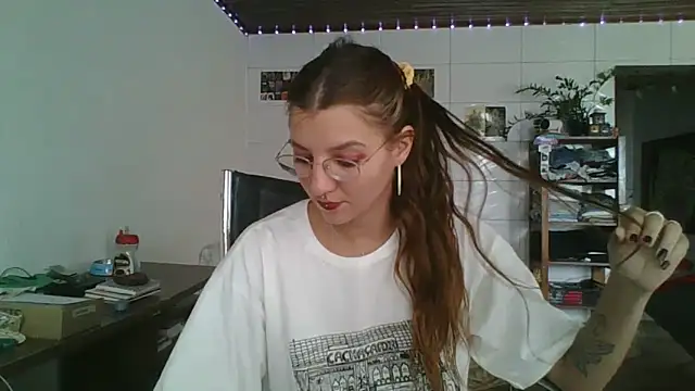 SweetyBabyDemon online show from April 2026 04:54:02 PM