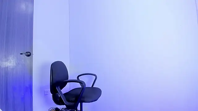 Snapshot of Master_Rimay chatting on November 2025 11:42:01 PM Master Rimay online show from November 2025 11:42:01 PM