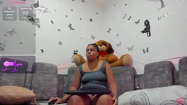 BrianaHazel online show from November 2025 12:04:01 AM