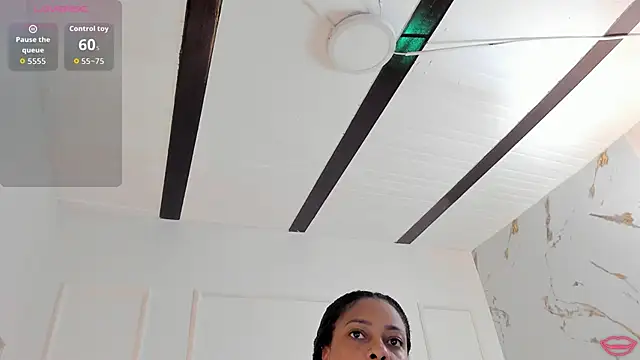 Snapshot of BrianaHazel chatting on May 2026 07:54:01 PM BrianaHazel online show from May 2026 07:54:01 PM