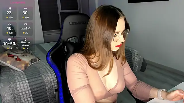 MCfly 11 online show from February 2025 01:47:01 AM