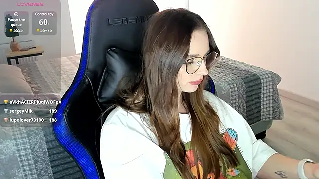 MCfly 11 online show from February 2025 07:48:01 AM