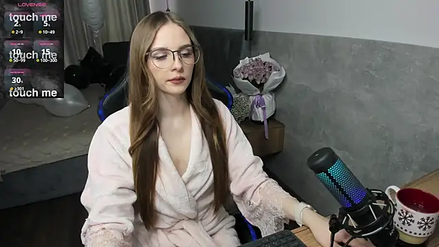 MCfly 11 online show from February 2026 01:24:01 PM