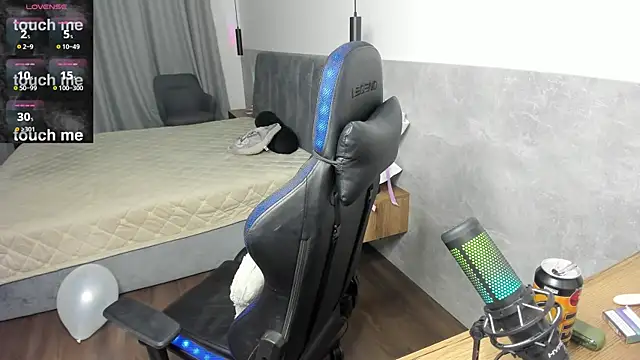 MCfly 11 online show from February 2026 08:30:01 PM