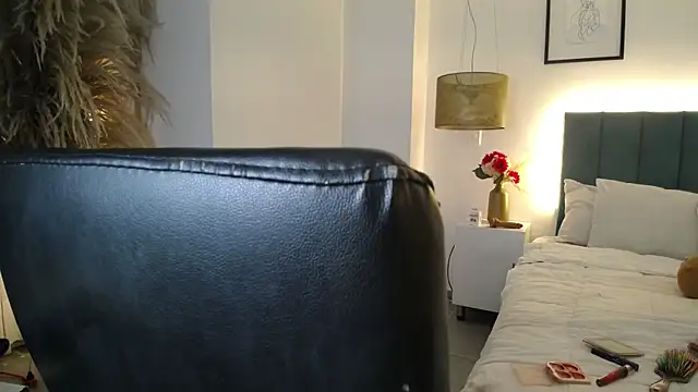 DestinyTorn online show from December 2024 10:34:01 AM
