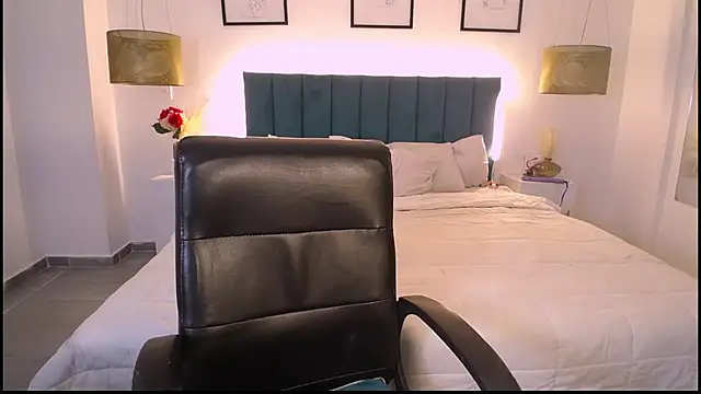 DestinyTorn online show from December 2024 05:38:02 AM