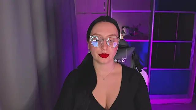 Christy Calypso online show from April 2026 04:02:02 PM