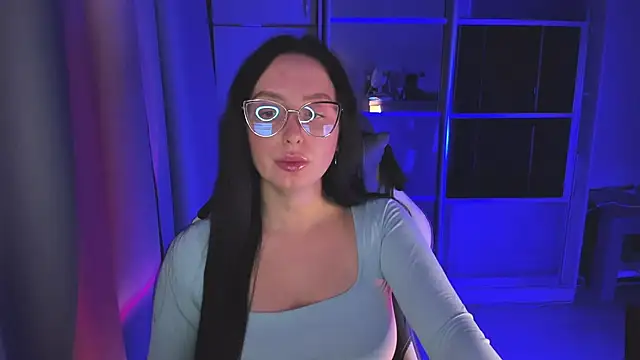 Christy Calypso online show from October 2025 03:42:01 PM