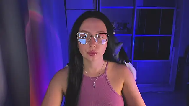 Christy Calypso online show from October 2025 05:24:02 PM