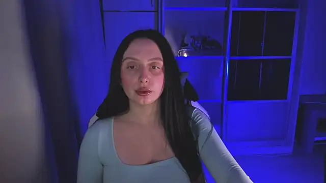 Christy Calypso online show from December 2025 04:45:01 PM