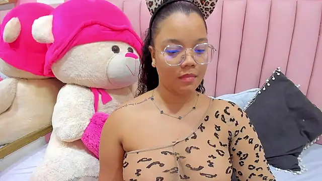 ISABELLA 020 online show from November 2025 02:31:02 PM