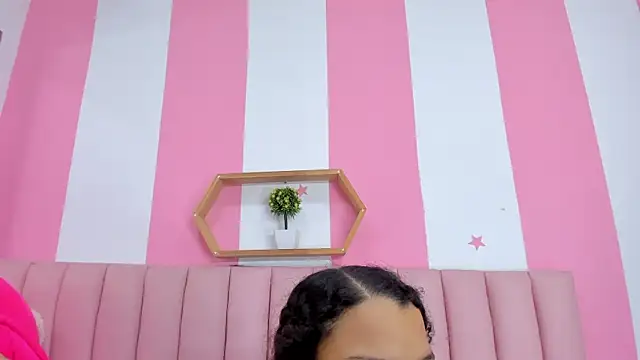 ISABELLA 020 online show from February 2026 12:18:01 PM