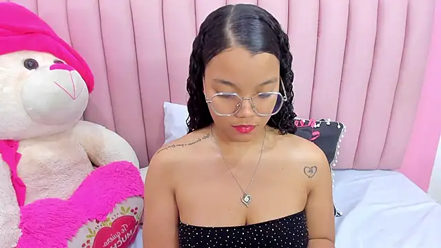 ISABELLA 020 online show from February 2026 01:00:01 PM