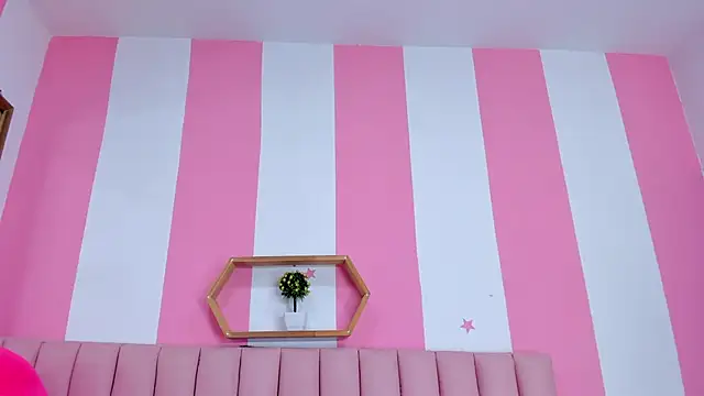 ISABELLA 020 online show from February 2026 12:34:02 PM