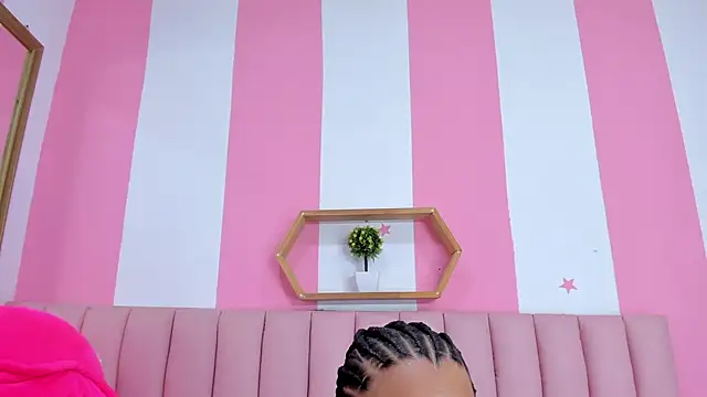 ISABELLA 020 online show from April 2026 12:18:02 PM