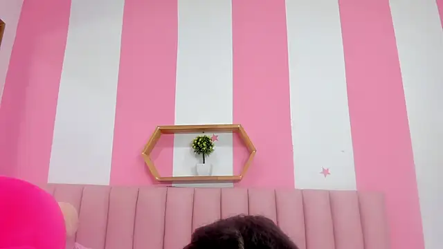 ISABELLA 020 online show from February 2026 11:52:01 AM