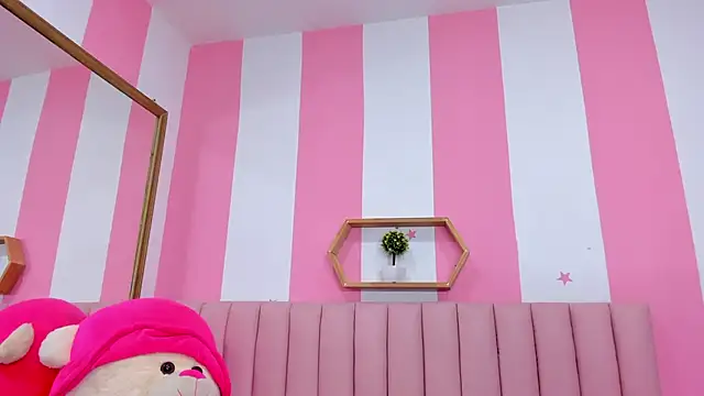 ISABELLA 020 online show from November 2025 11:57:02 AM