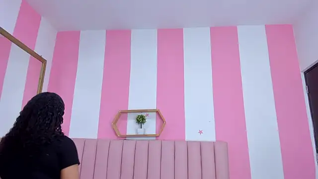 ISABELLA 020 online show from February 2026 01:10:01 PM