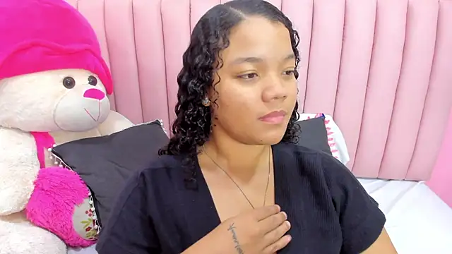 ISABELLA 020 online show from November 2025 02:06:01 PM