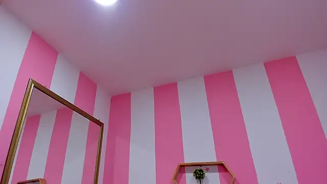 ISABELLA 020 online show from October 2025 01:45:01 PM