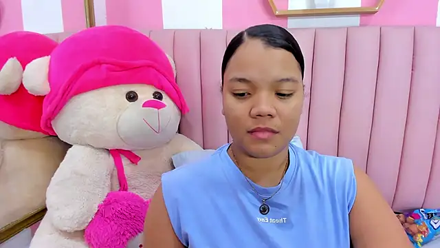 ISABELLA 020 online show from December 2025 01:02:02 PM