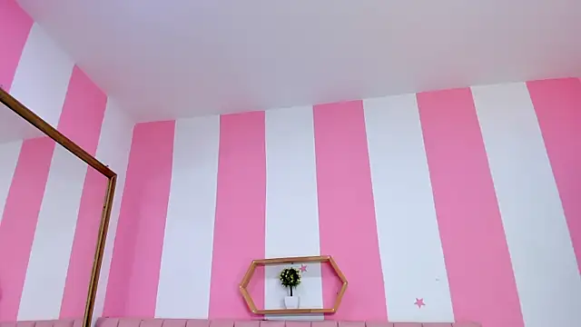 ISABELLA 020 online show from April 2026 12:09:01 PM