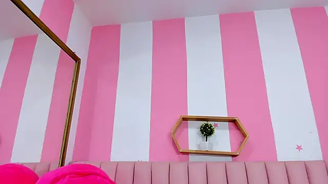 ISABELLA 020 online show from November 2025 02:06:02 PM