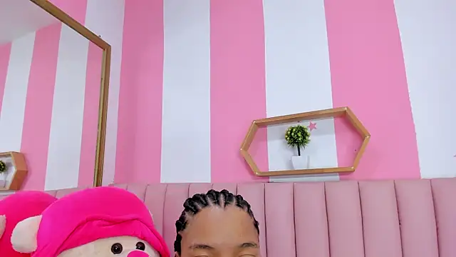 ISABELLA 020 online show from April 2026 12:22:01 PM