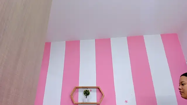 ISABELLA 020 online show from November 2025 01:59:01 PM