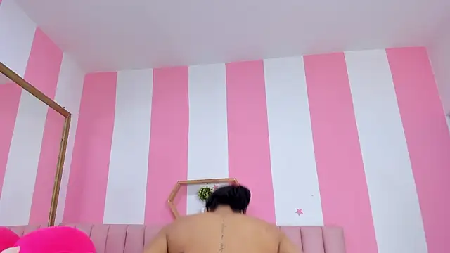 ISABELLA 020 online show from April 2026 12:18:02 PM