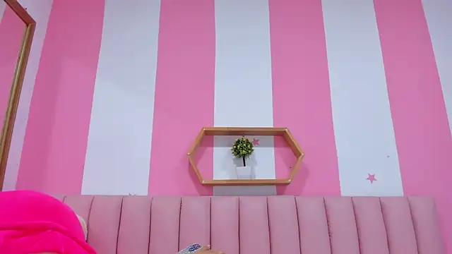 ISABELLA 020 online show from October 2025 02:25:02 PM