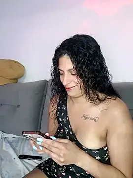 Shura xxxBig online show from November 2025 01:04:02 AM