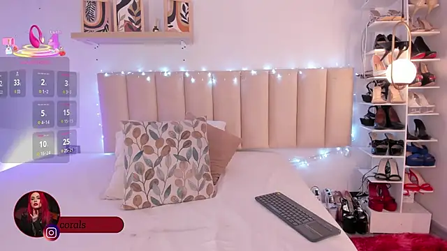 coralsmith11 online show from September 2025 12:21:02 PM