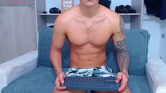 Tristan-bm online show from September 2025 12:33:02 PM