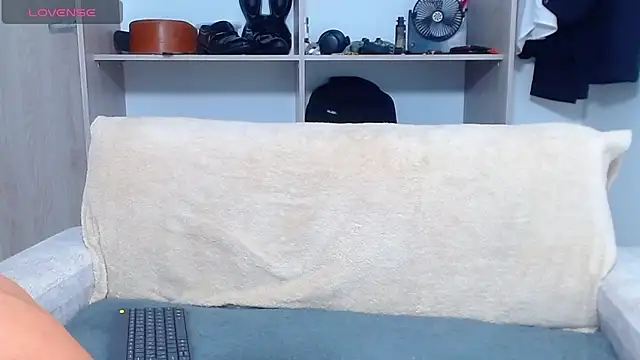 Tristan-bm online show from November 2025 12:16:01 PM