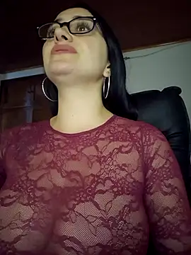 preetypeach online show from October 2025 10:11:01 PM